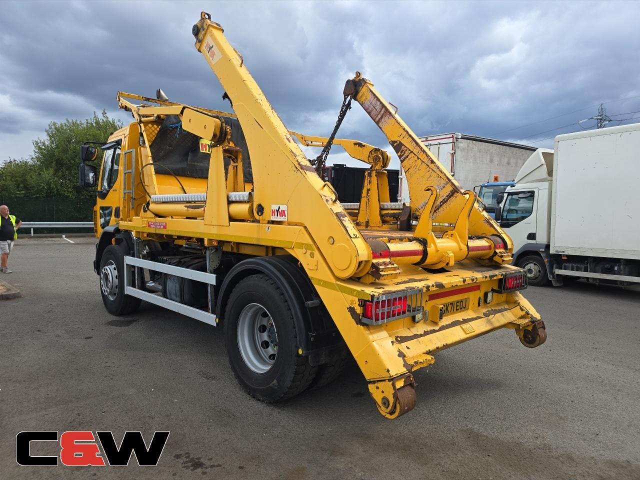 Vehicle image 6